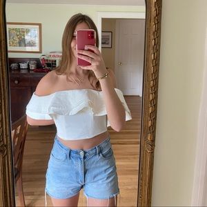 White crop top with off shoulder detailed sleeves